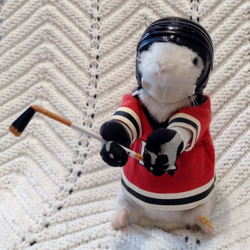 Gemmy Dancing Hamster 'Jacques' Hockey Player Red Jersey Ice Ice Baby Tested